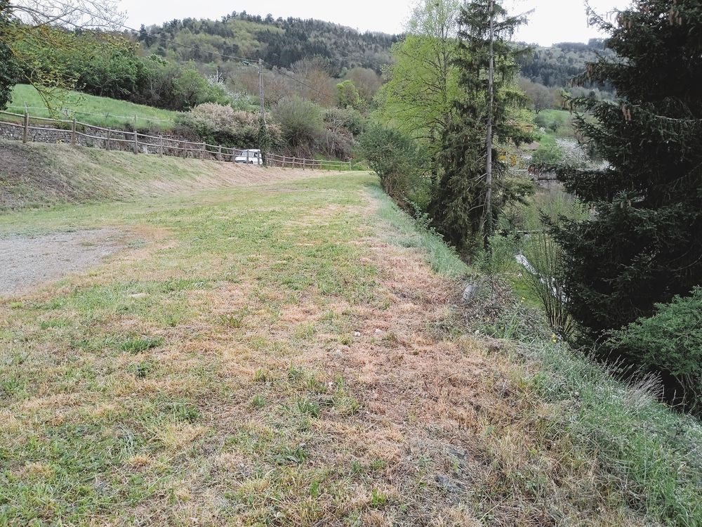 Vente Terrain 4000m² terrain bordé par un ruisseau avec CU pour bâtir Saint-cirgues