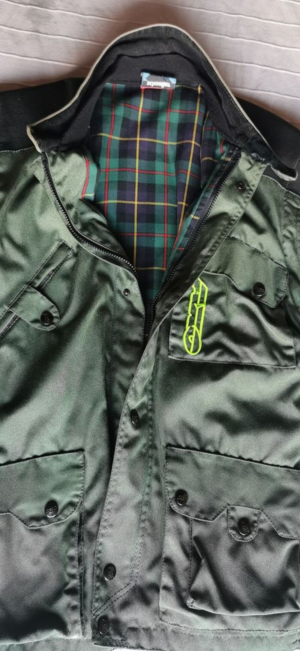 Veste moto textile enduro AXO Taille M.
Sports