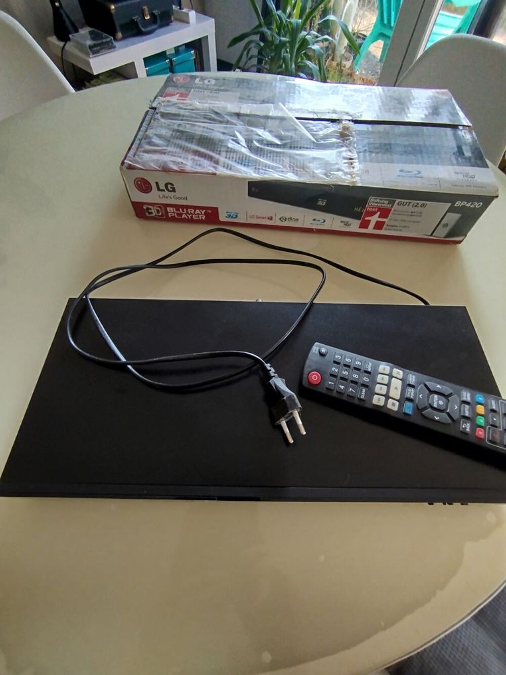 lecteur blu-ray LG BP 420 3D 
tr&egrave;s bon &eacute;tat
Photos/Video/TV
