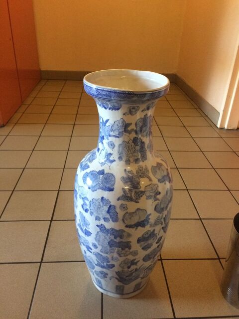 VASE  ETAT NEUF hauteur 62 cm vase imposant 40 Villers-lès-Nancy (54)