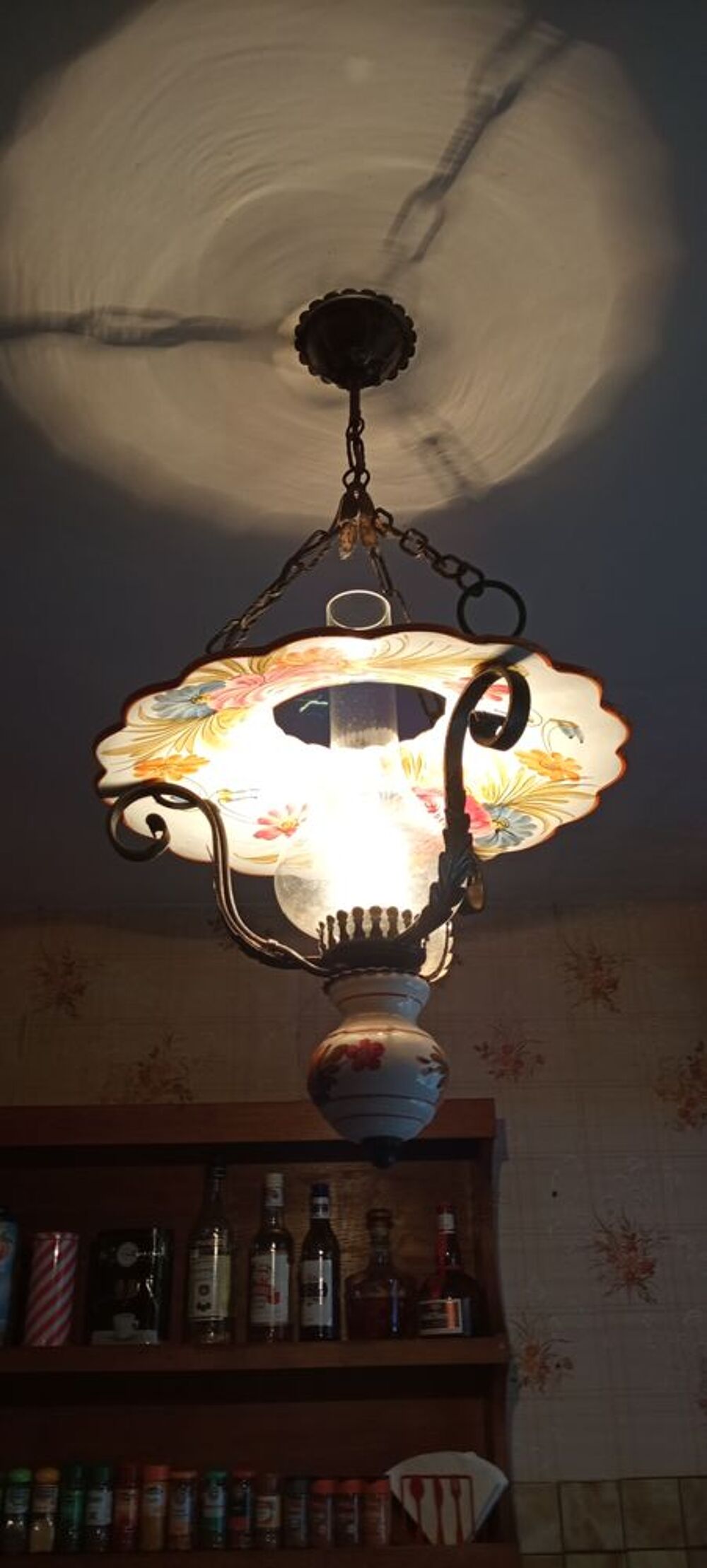 Lampe cuisine ancienne ( style lampe a p&eacute;trole ) 