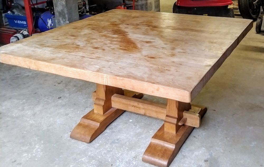 Table en ch&ecirc;ne massif Meubles