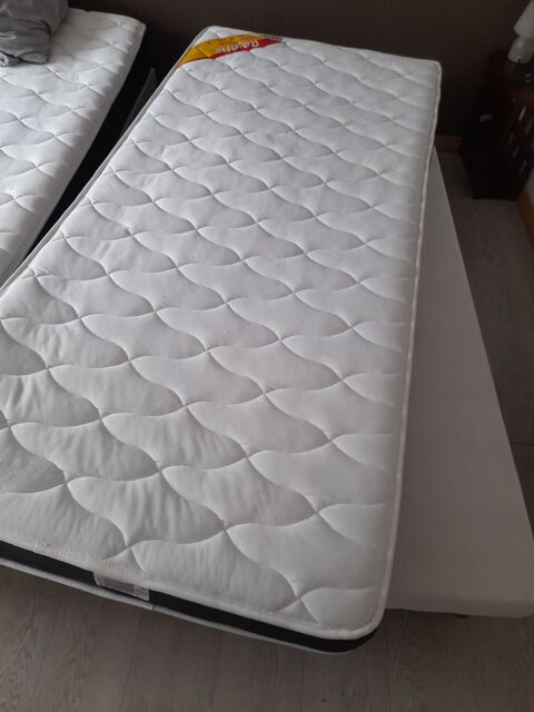 Lit une place 90 par 190 100 Espaly-Saint-Marcel (43)