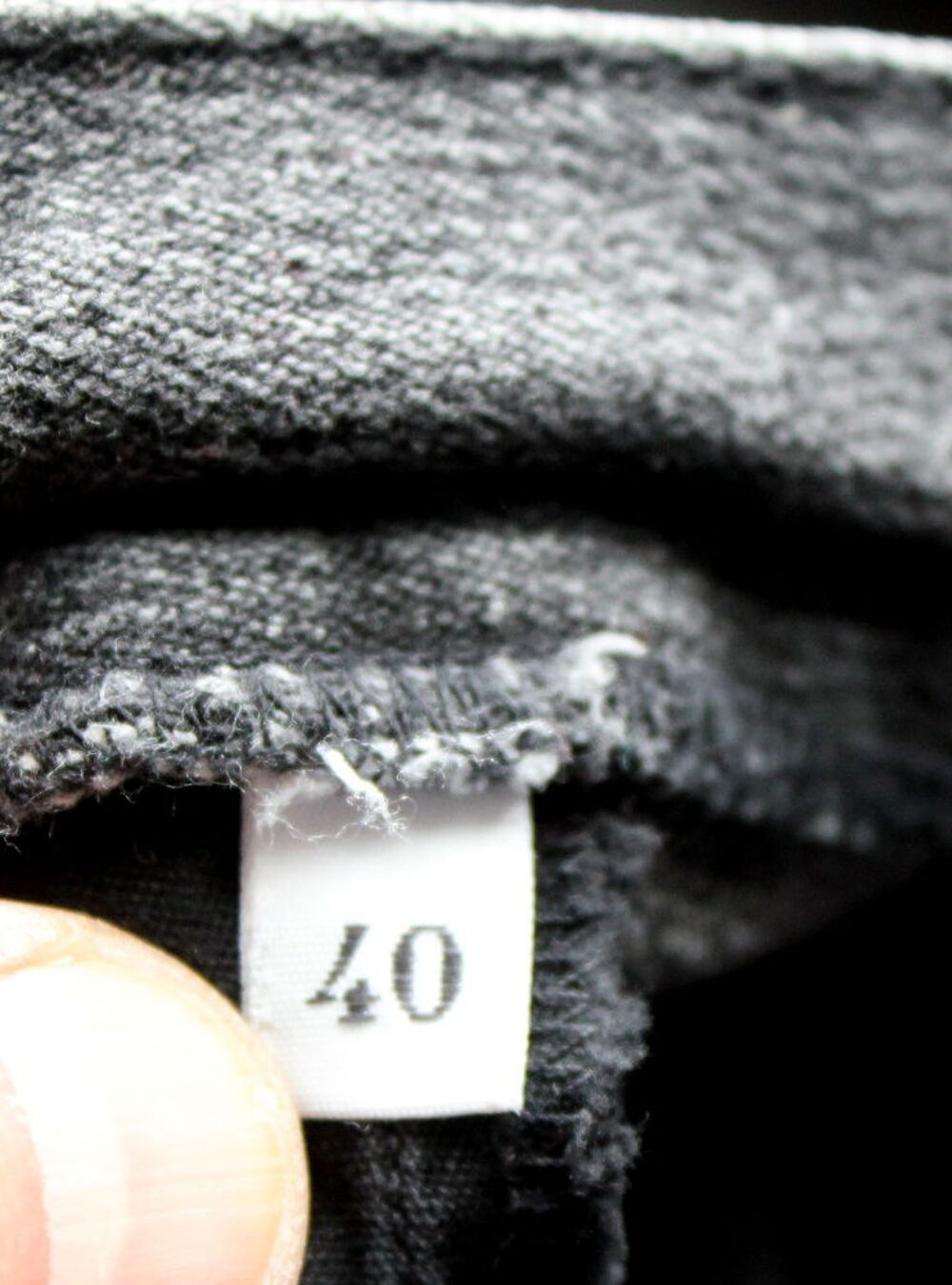 Pantalon jean anthracite GIANNI VERSACE T.36. Fr Vêtements