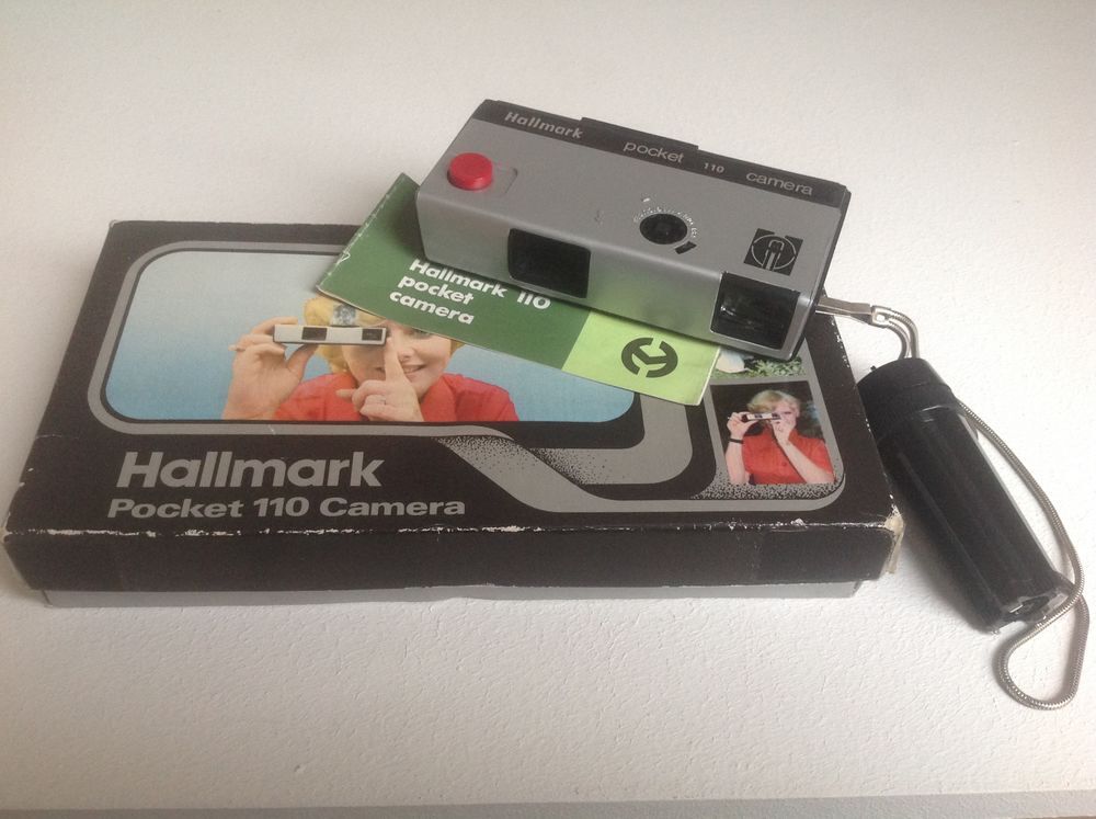 HALLMARK POCKET 110 CAMERA Envoi Possible
Photos/Video/TV