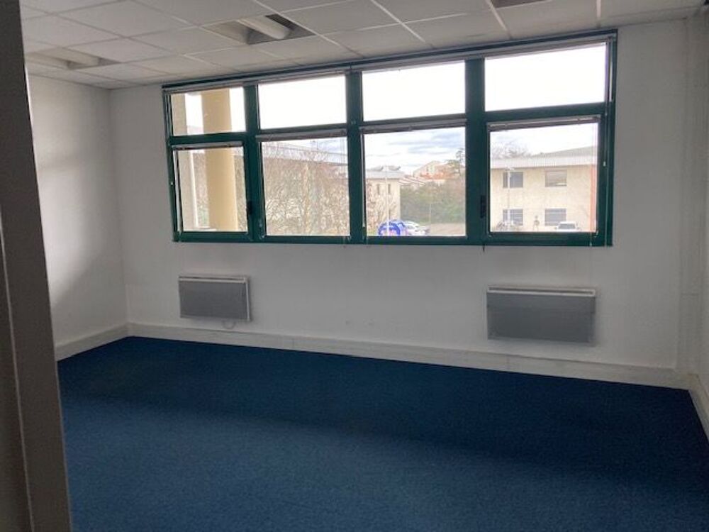   BUREAU A VENDRE  302M2 PARC D ACTIVITE BRON Bron