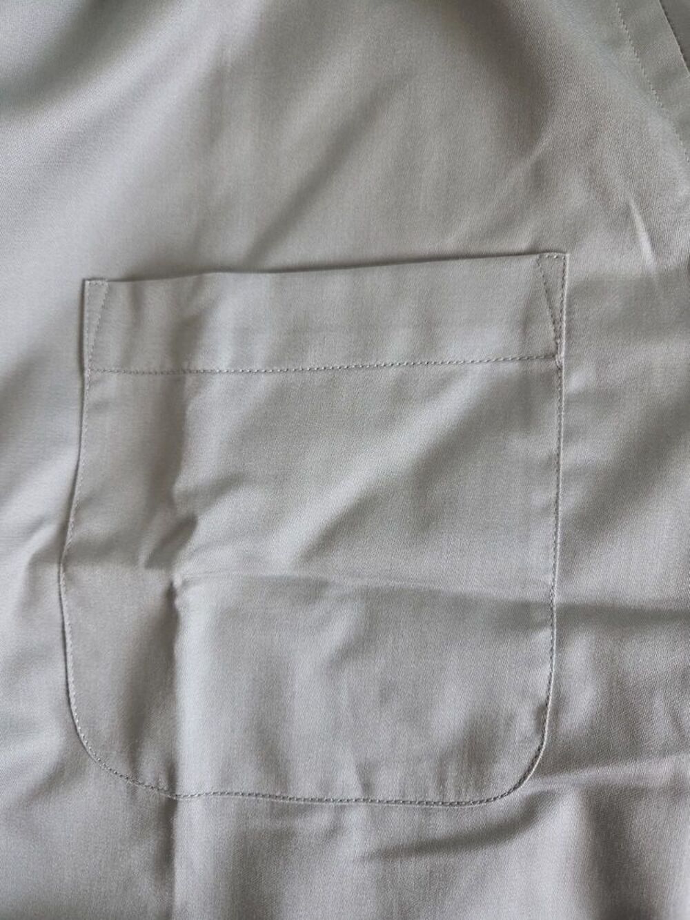 Chemise Yves Dorsey gris clair taille 41?42 neuve Vêtements