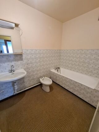  Appartement à louer 4 pièces 88 m²