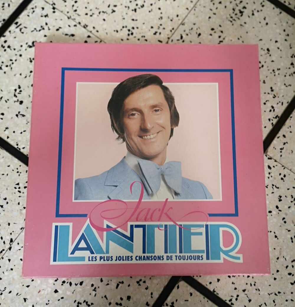 Diff&eacute;rents coffrets de vinyles CD et vinyles