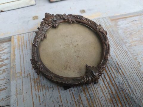 Petit Cadre Porte Photo M�tal Patine Bronze Style R�gence 30 Loches (37)