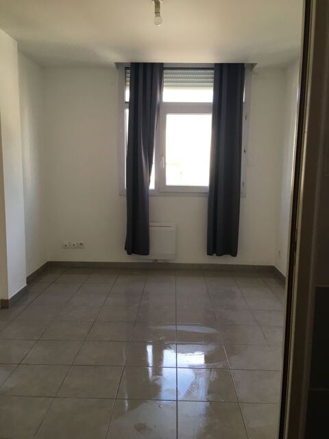  Appartement � louer 2 pi�ces 35 m� N�mes