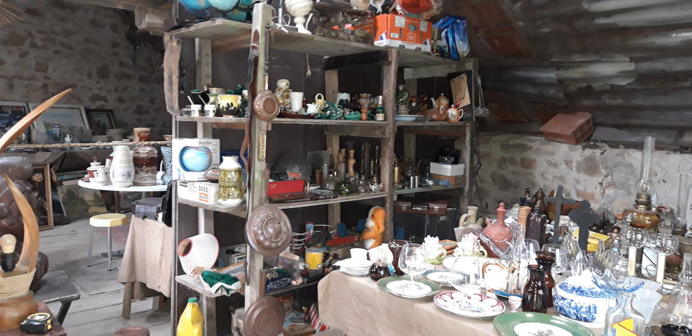 Vide grange grenier maison brocante 