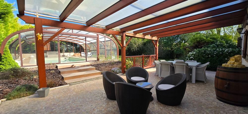 Vente Maison Maison 7P 253 m² utiles avec s/s sol + piscine Brie-comte-robert