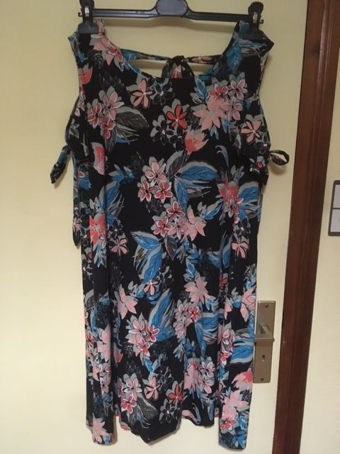 robe 12 Neuville-Saint-Rmy (59)