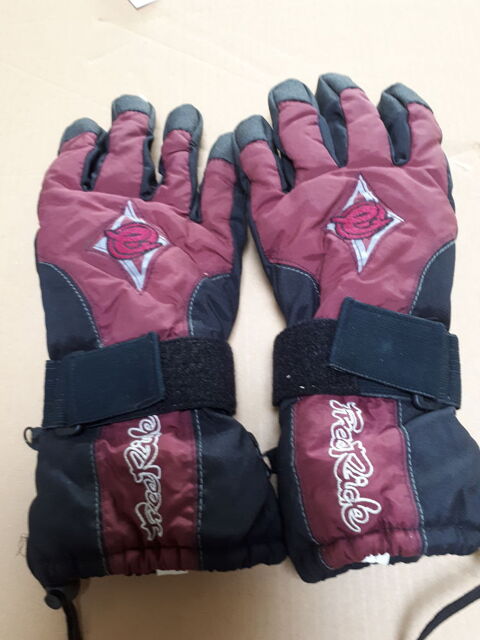 GANTS DE SKI 
20 Virelade (33)