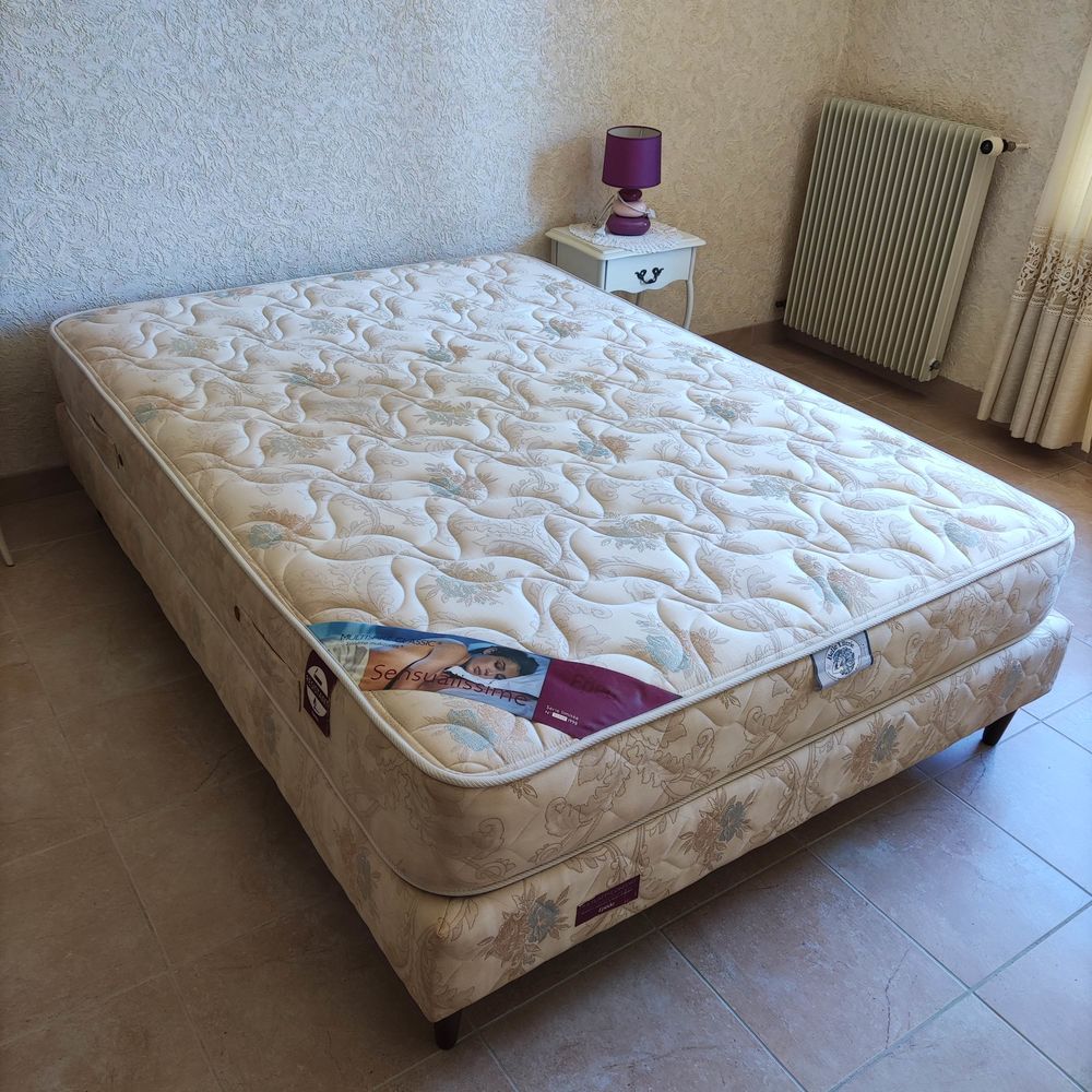 Sommier et matelas 140x190cm Meubles