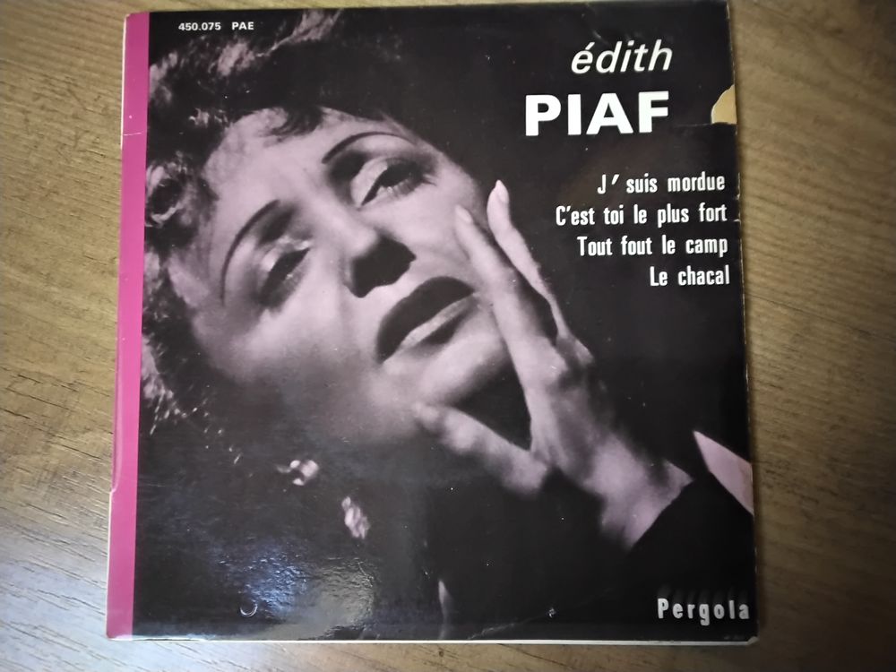 4 vinyls 45 tours Piaf, Reggiani, Streisand Audio et hifi