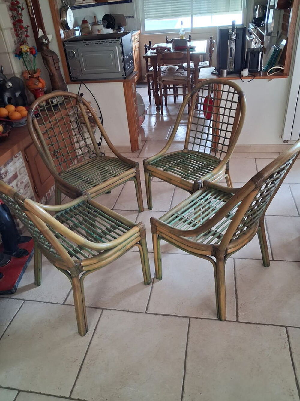 Ensemble de 4 fauteuils identiques en rotin plus coussins Décoration