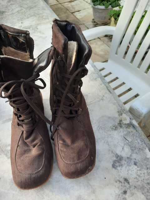 Bottines marron daim 20 Saint-Witz (95)