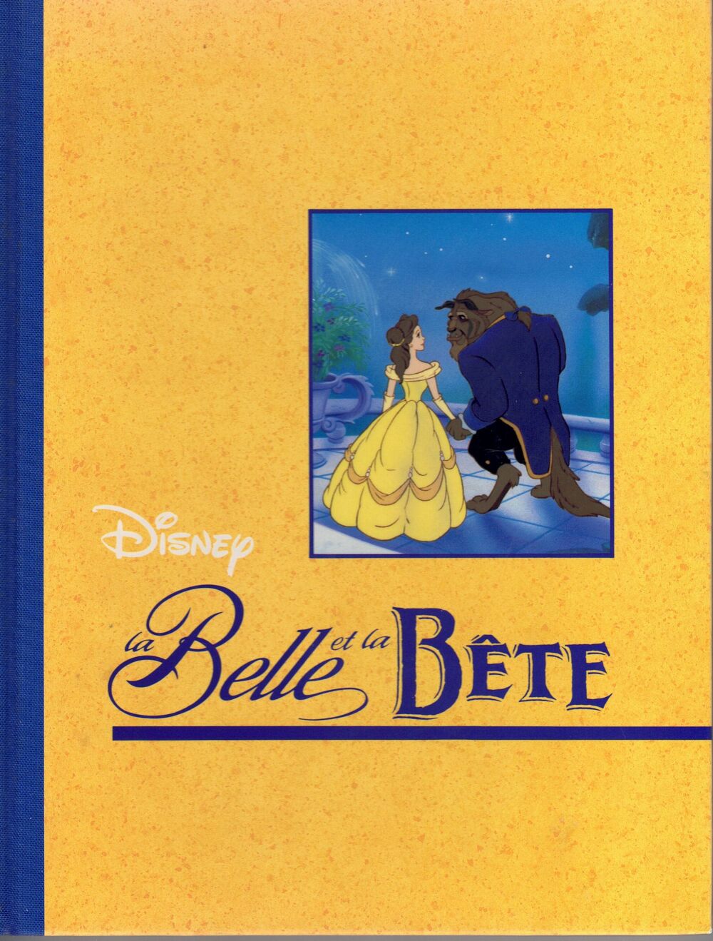 Livre broch&eacute; ''La belle et la bete'' des &eacute;ditions Hachette Livres et BD