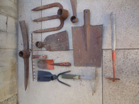 LOT 10 OUTILS 25 Portiragnes (34)