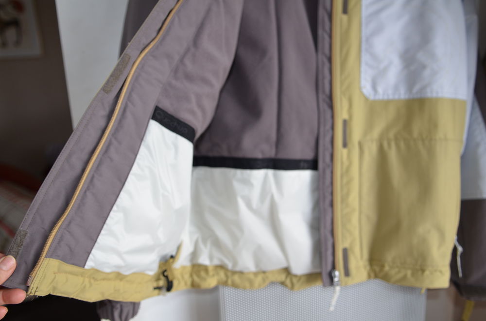 Blouson ski 14 ans TBE 12 euros Vêtements enfants