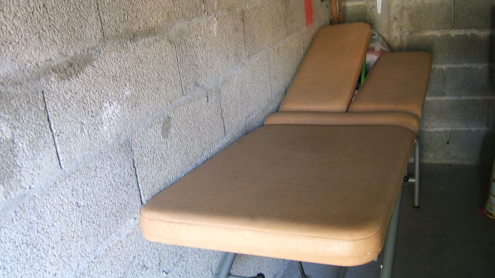 TABLE DE MASSAGE Meubles