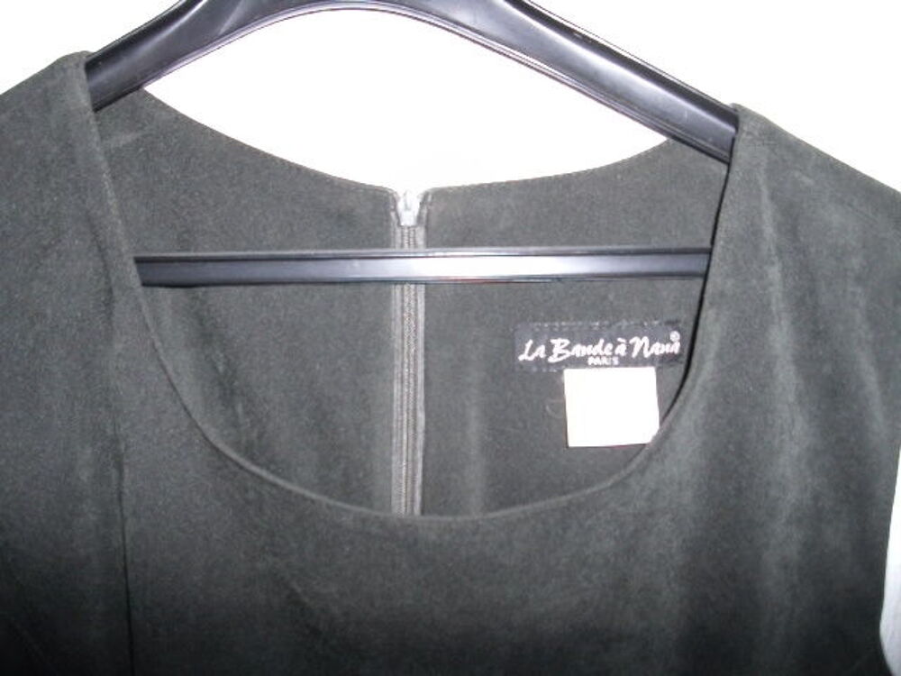 ROBE DROITE DE MARQUE NEUVE TAILLE 42/44 Vêtements