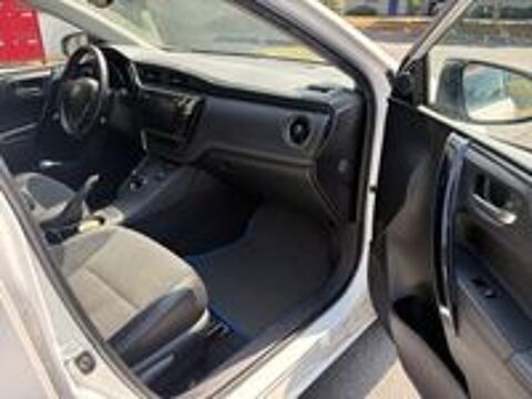 Auris Touring Sports Hybride 136h Executive 2017 occasion 95610 &Eacute;ragny