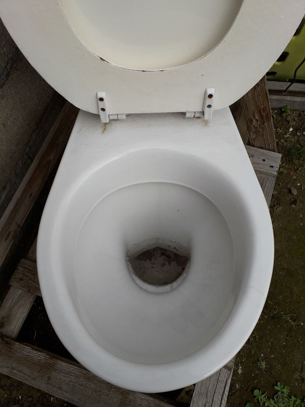 Cuvette WC (sans r&eacute;servoir cass&eacute;) Bricolage