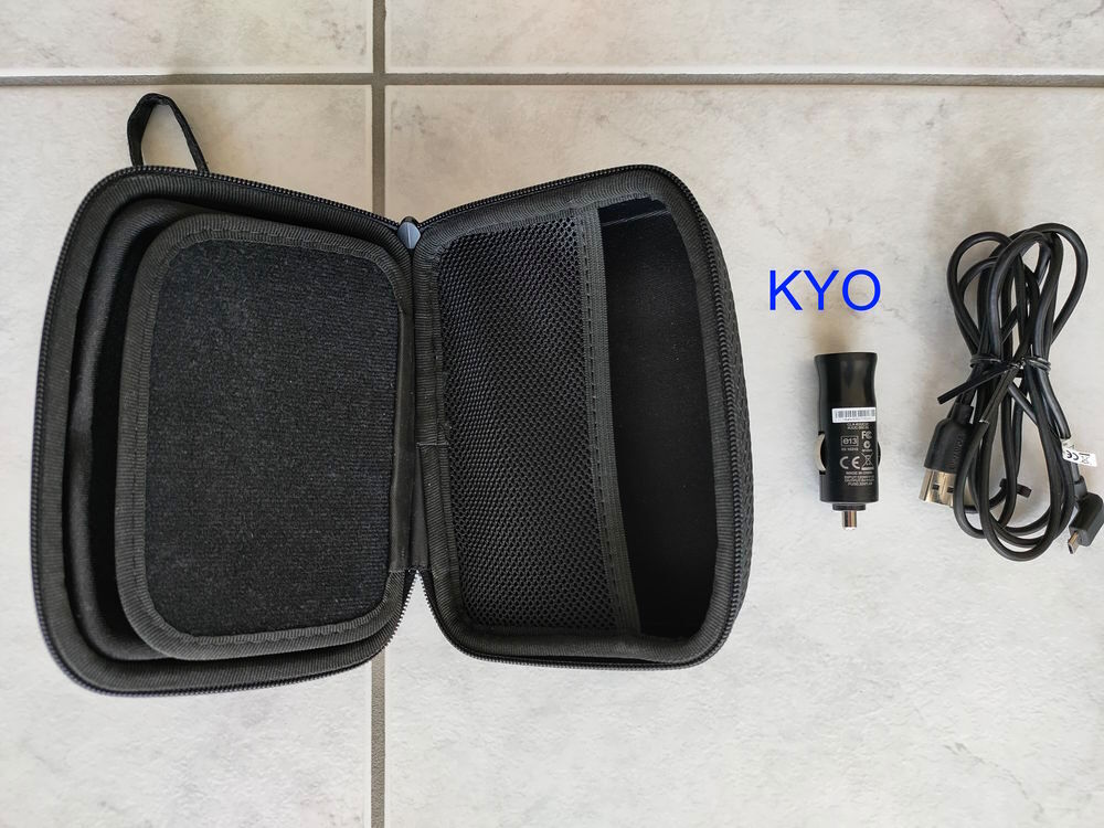 Housse GPS TOMTOM Hama Navi Bag, Prise allume-cigare, c&acirc;ble Matériel informatique