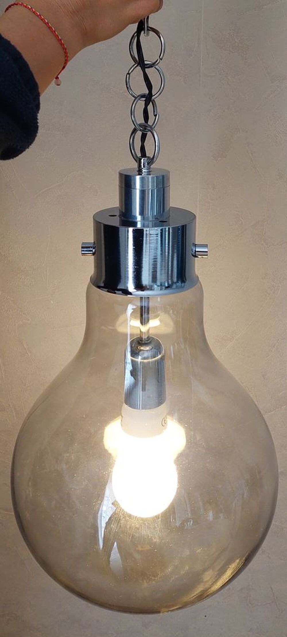 Lustre ann&eacute;e 1970 forme ampoule, avec ampoule led Décoration