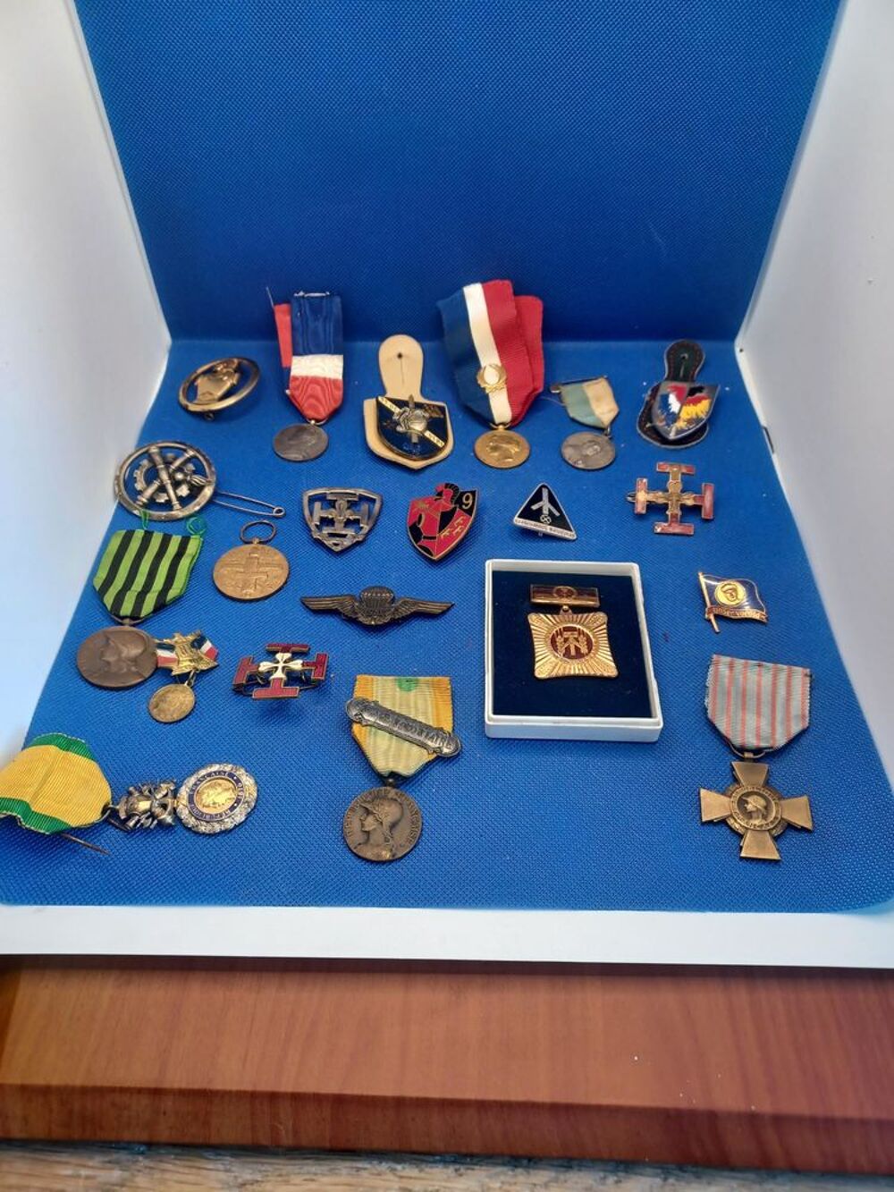collection broche militariat et divers 