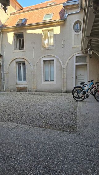  Appartement à louer 1 pièce 14 m²