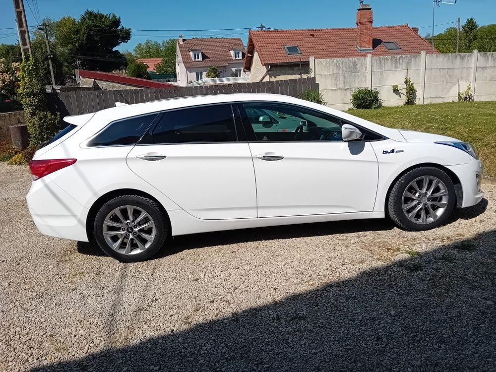 i40 SW 1.7 CRDi 141 Blue Drive Executive 2015 occasion 51170 Fismes