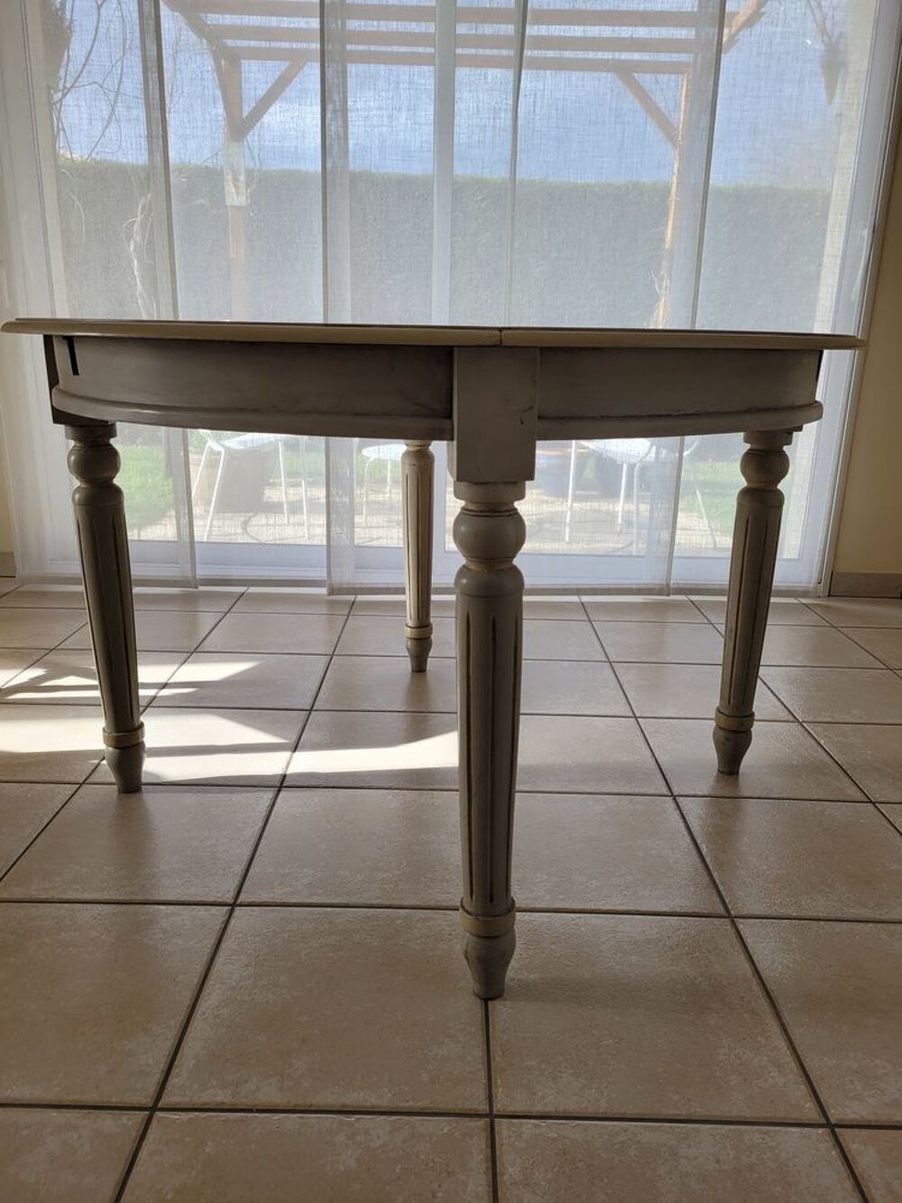 Table salle &agrave; manger ronde Meubles
