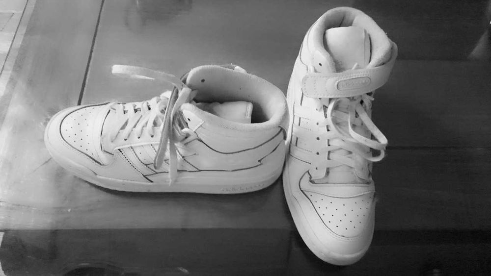 Basket marque Adidas Chaussures