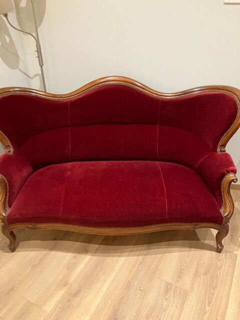 canap Napolon III ancien d'poque , velours rouge.
200 Barbentane (13)