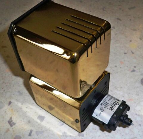 Spots FASE  91333 Halogne 50w 230v/50 Hz adaptable sur rail 40 trchy (91)