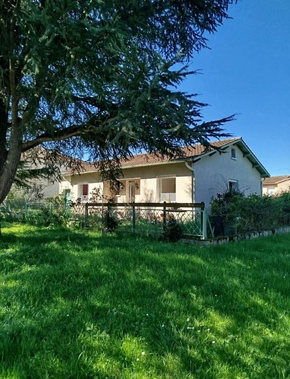 Vente Maison Maison de plain-pied 
95 m² dans Impasse calme Revel