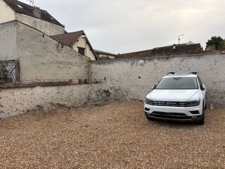  Parking / Garage à louer 