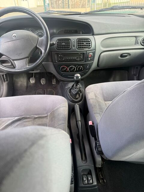 Renault megane M&eacute;gane 1.9 DTI - 100 Expression A