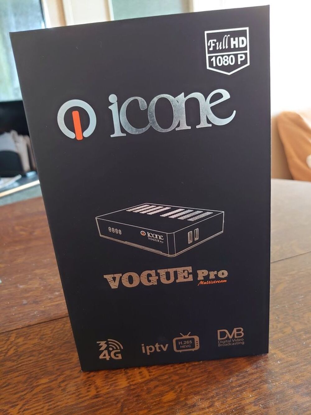 D&eacute;codeur universel Ic&ocirc;ne Vogue Pro pour connaisseurs neuf pr&ecirc;t &agrave; l'emploi dans sa bo&icirc;te d'origine Photos/Video/TV