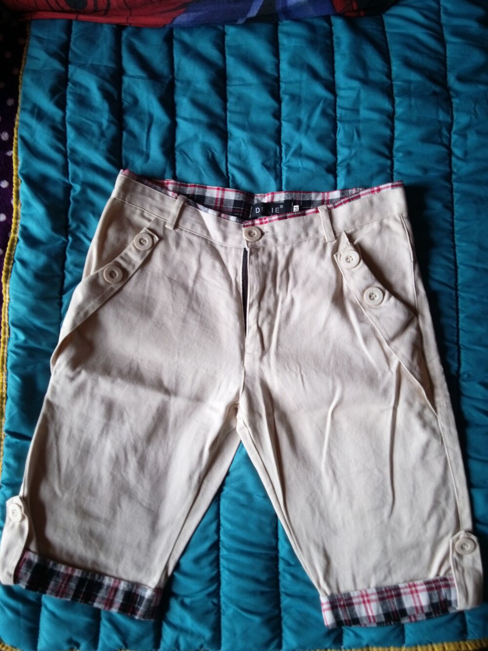 Short bermuda 
Vêtements