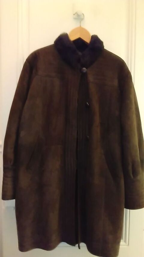 Manteau véritable peau lainée
90 Paris 9 (75)