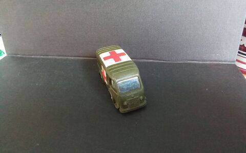 1 AMBULANCE MILITAIRE 80F DINKY TOYS ANN�E 1969
45 Craponne (69)