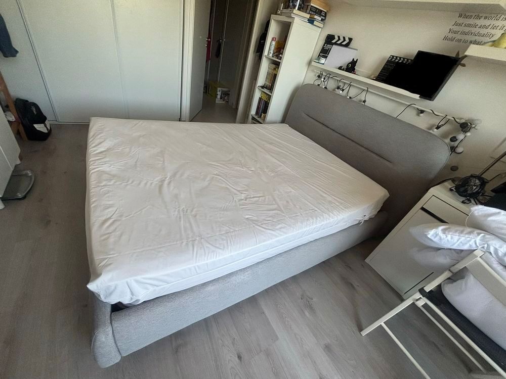 Lit complet La Redoute avec matelas et sommier. Meubles
