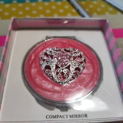 Superbe miroir de sac m�tal r�sine de synth�se avec strass. 70 Verneuil-sur-Seine (78)