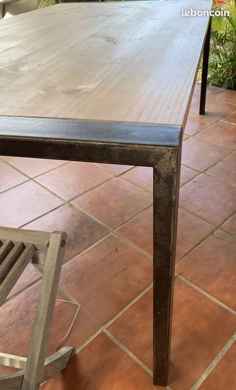 Table indus metal & bois 8 à 10 pers. (2,14m x 1,07m) 450 La Réunion (97)