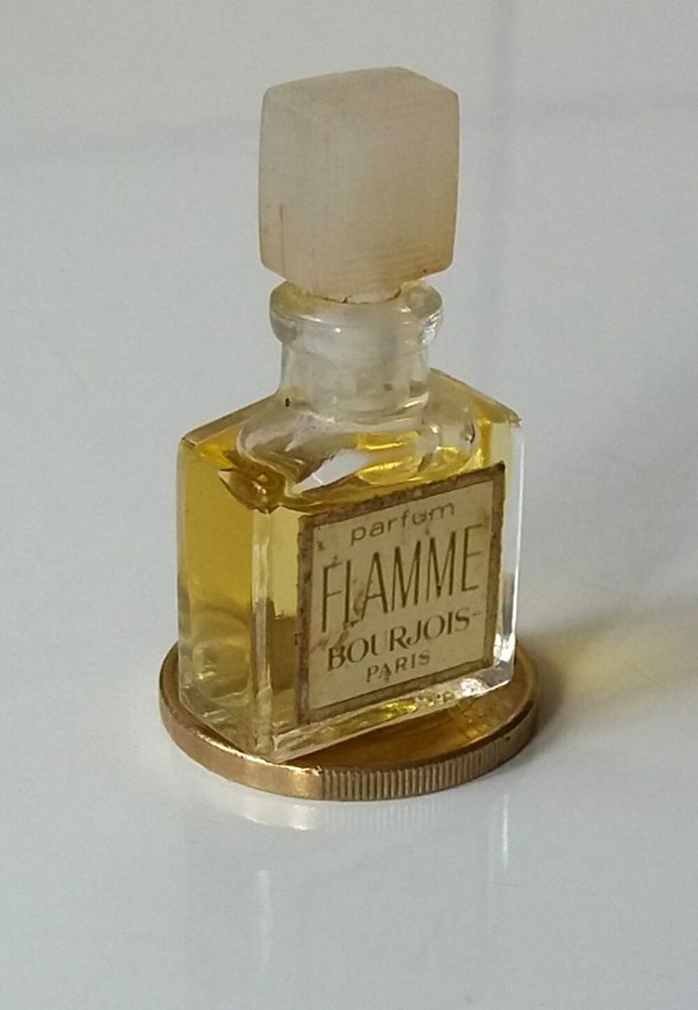 Miniatures de parfum &agrave; 4  